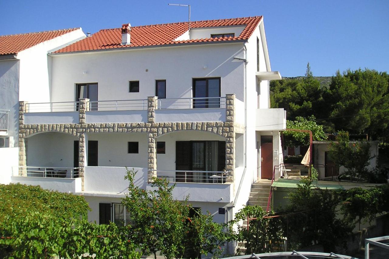 Apartment Jelsa 5703A Bagian luar foto