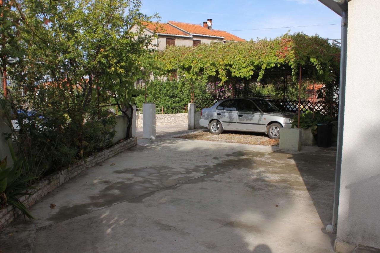 Apartment Jelsa 5703A Bagian luar foto