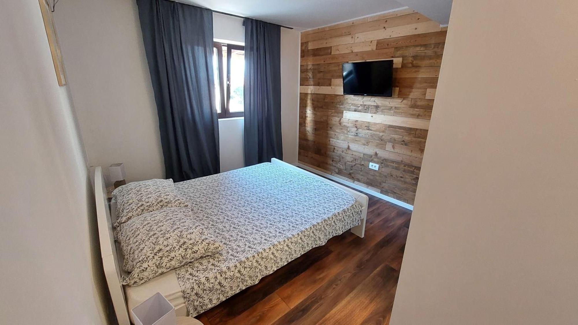 Apartment Jelsa 5703A Bagian luar foto