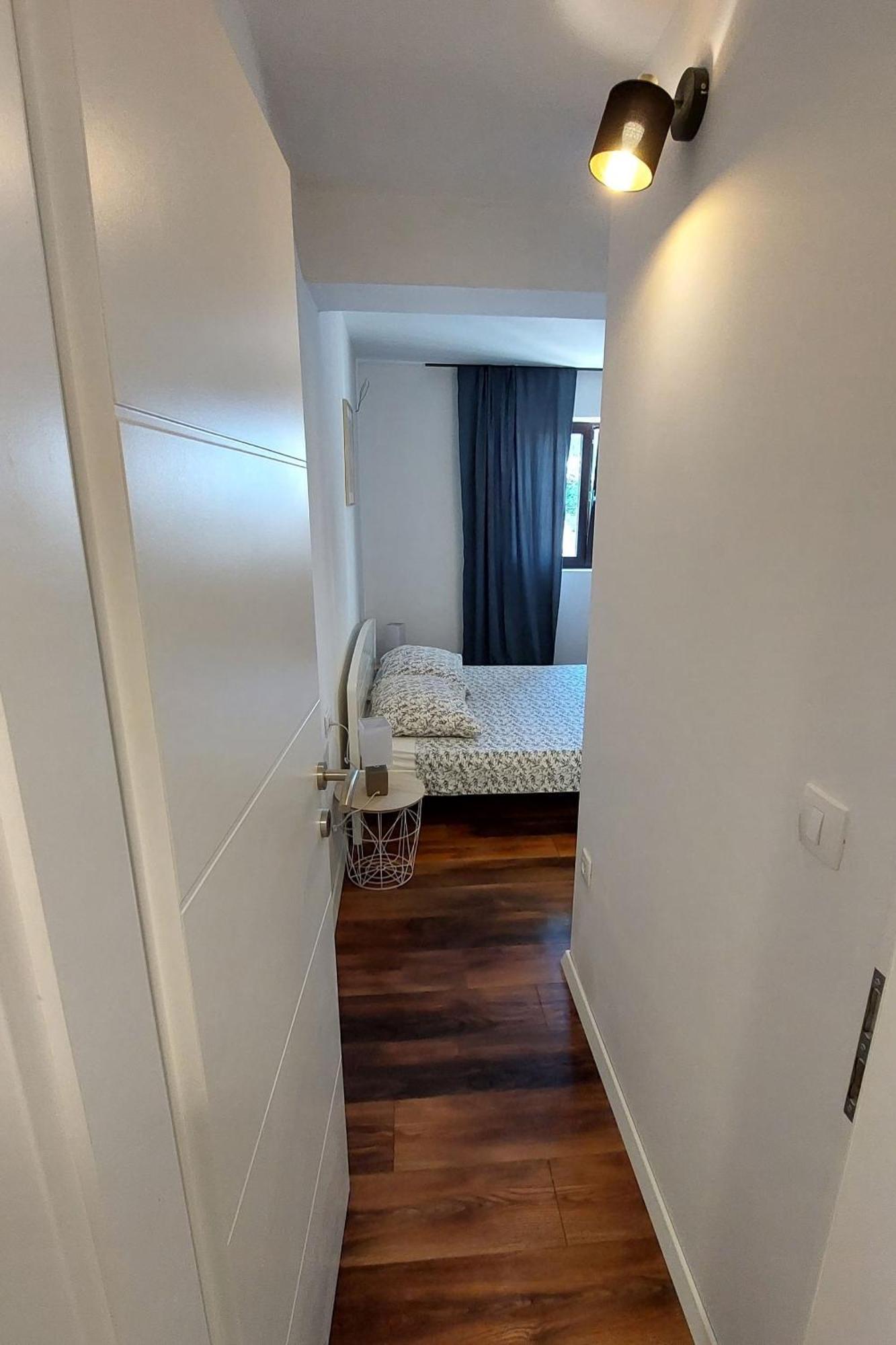 Apartment Jelsa 5703A Bagian luar foto